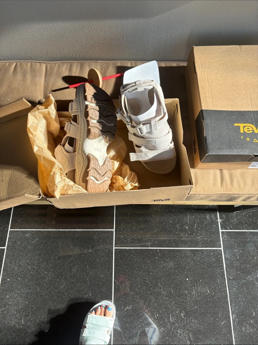 Teva Beige Hurricane Chunky Strap Platform Sandals - Picture 1 of 6